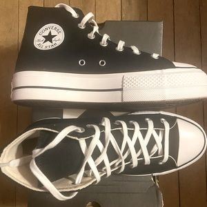 Converse Platform - Size 8